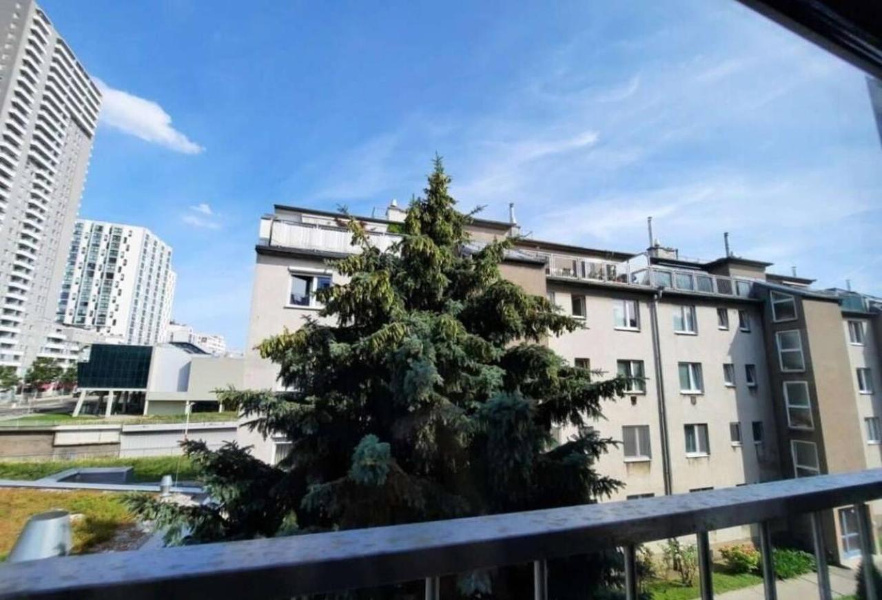 Modern And Light 2-Room Apartment Відень Екстер'єр фото